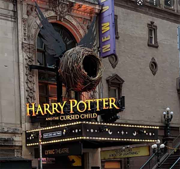 Lyric Theatre - Parents Canada
